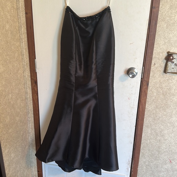 Enuious Size 0 Formal Off the Shoulder Black Dress - Picture 5 of 6